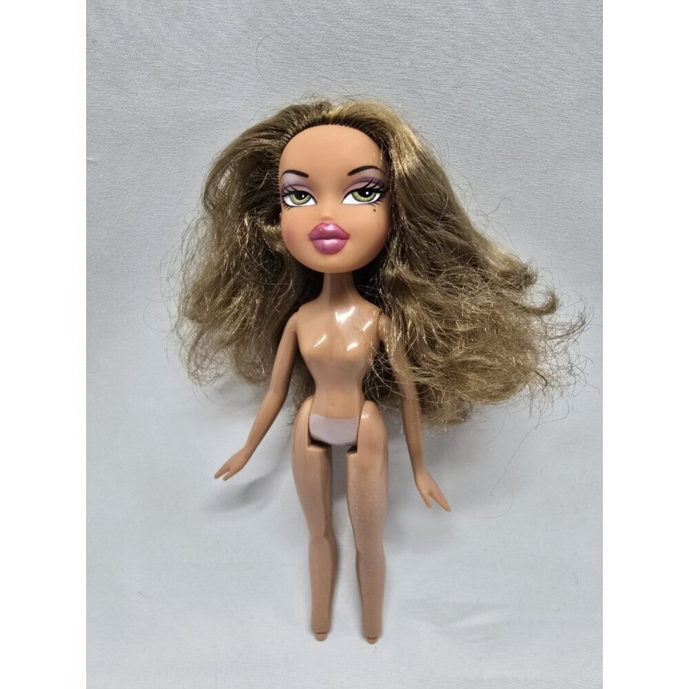 Bratz Doll Secret Date/ Blind Date Yasmin Doll- Nude- Lip Chip